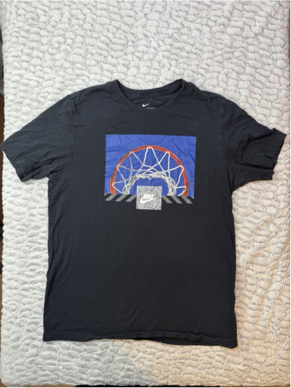 Nike The Nike Tee Men's Black Logo Graphic Basketball Crew Neck T-Shirt M